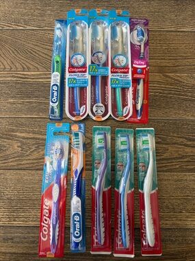 10 Colgate & Oral-B Toothbrush Bundle Soft Bristles Extra Clean Dentist Brush